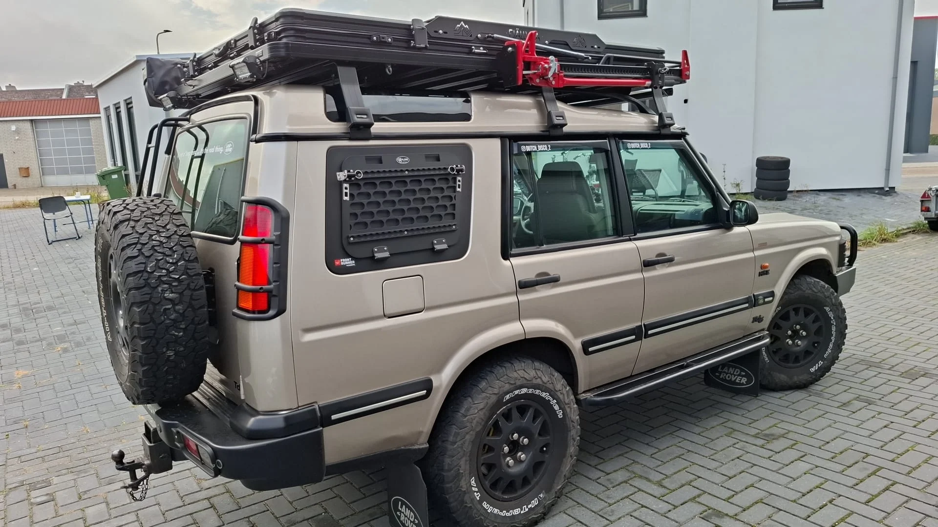 Hardcover upptacka landrover discovery